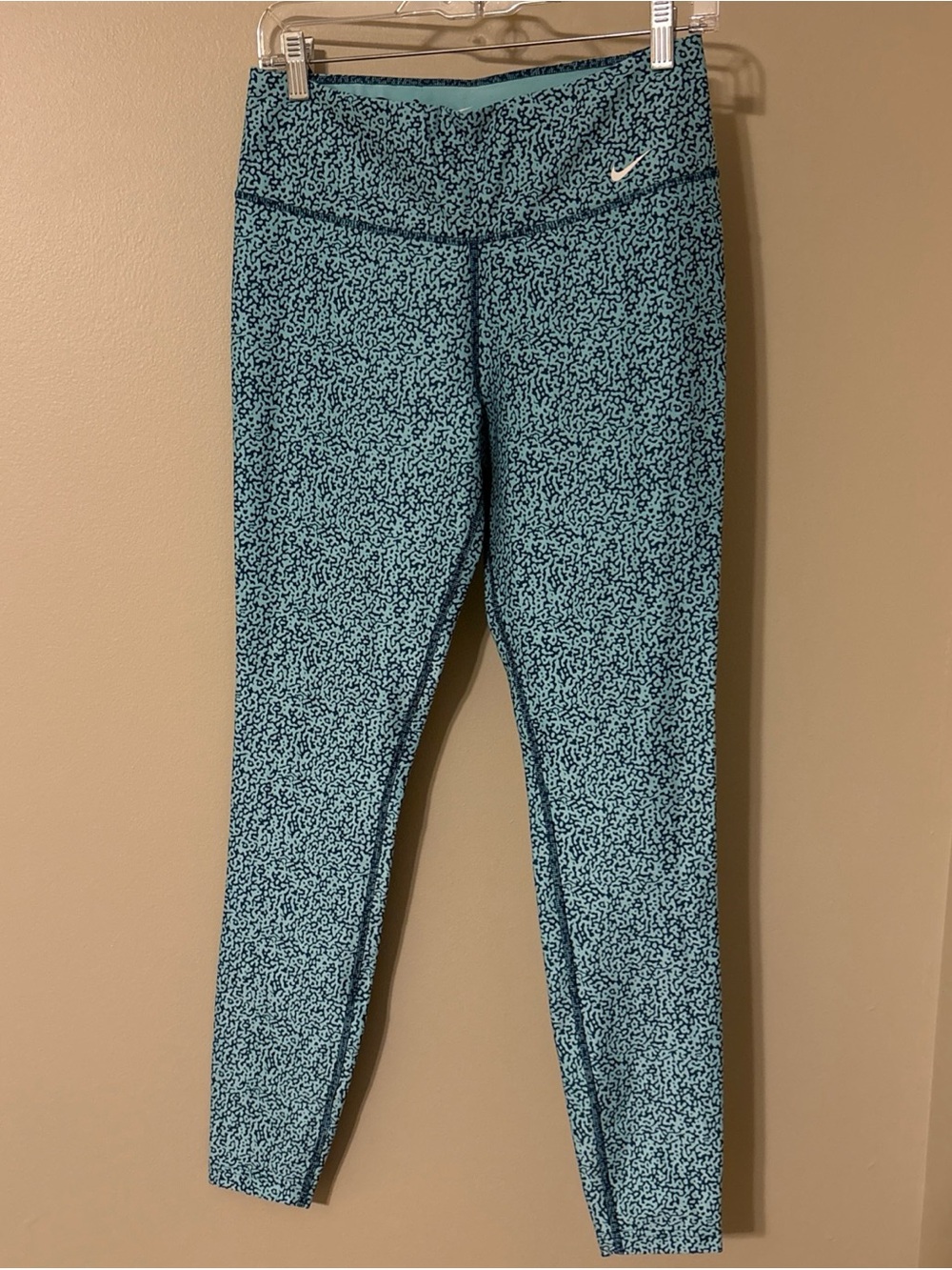 Nike Women’s Medium Teal Blue Patterned High-Waist Full Length Leggings